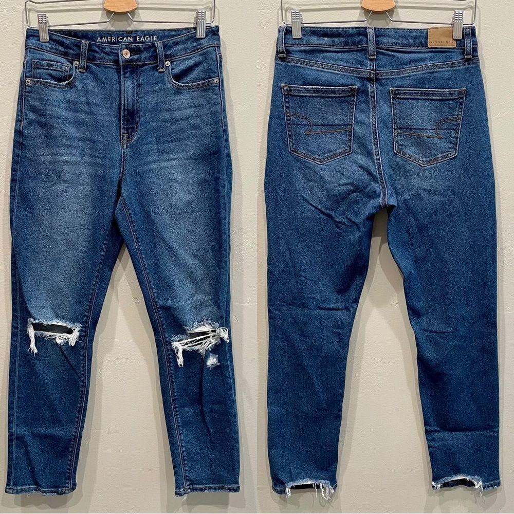 American Eagle Distressed Mom Jeans - Size: 4 Regular